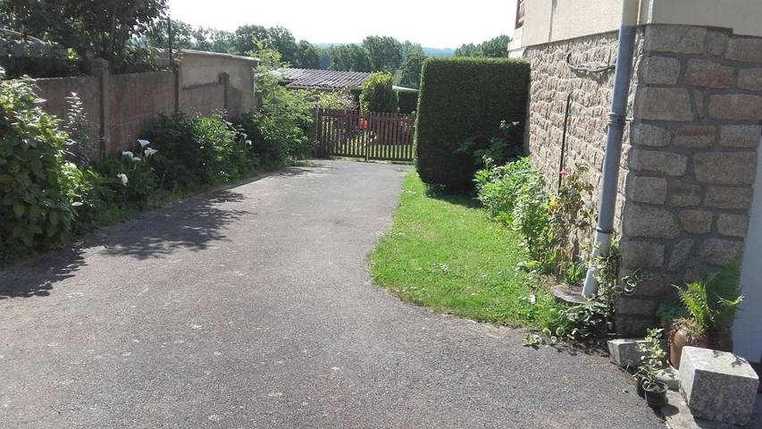 Location de vacances pour 2 personnes, avec jardin à Pleine-Fougères - 2