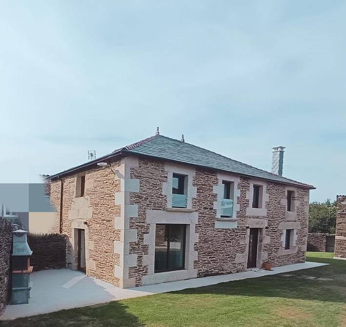 Apartamento para 10 personas, con Balcón y Terraza además de Jardín y Vistas en Lugo