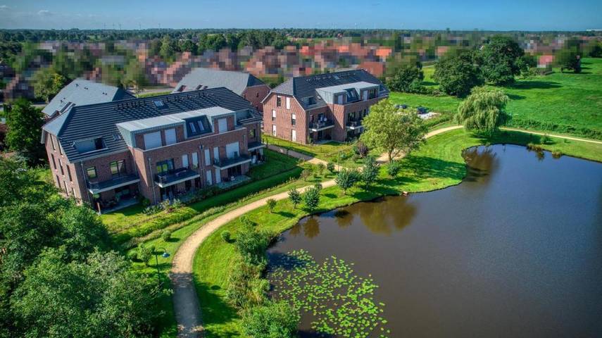 Ferienwohnung für 3 Personen, mit Terrasse und Seeblick sowie Ausblick in Leer und Umgebung