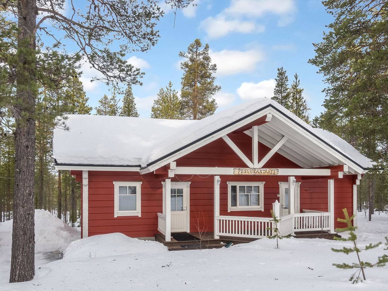 Log Cabin for 8 People in Sirkkajärvi, Levi