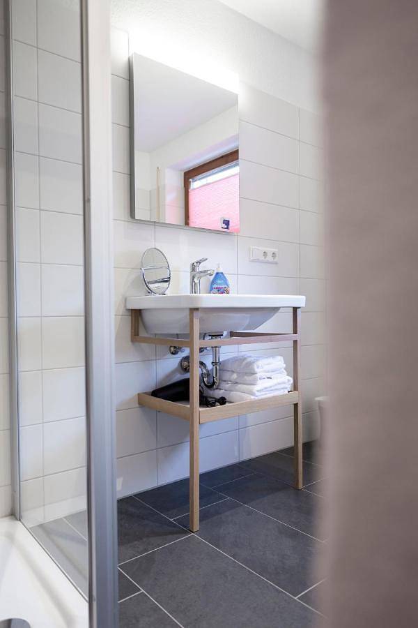 Ferienwohnung für 6 Personen, mit Balkon und Ausblick in Friedenweiler - 4