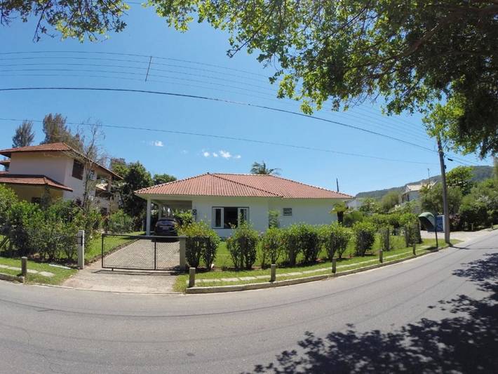 Casas e apartamentos de temporada para 6 pessoas, com vista e jardim, adaptado a crianças em Cachoeira do Bom Jesus