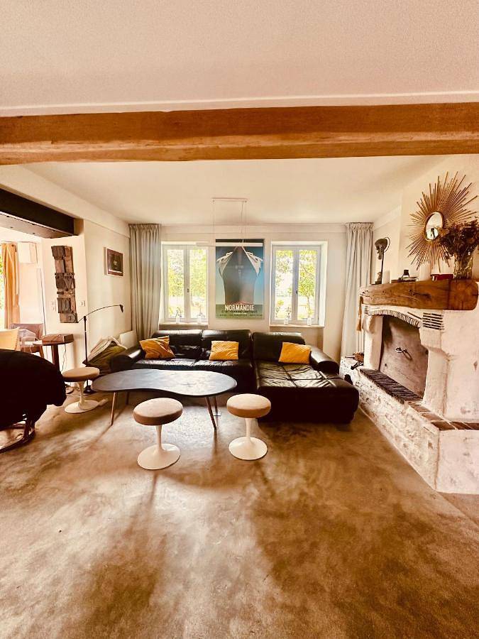 Villa pour 10 personnes, avec piscine ainsi que vue et jardin