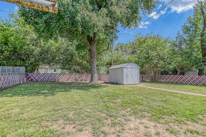 Vacation rental for 5 people, with yard and terrace in Norman