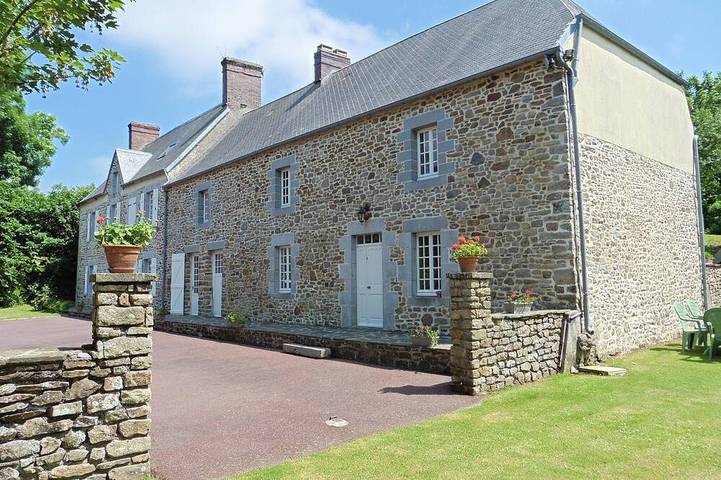 Gîte pour 6 personnes, avec jardin et jacuzzi à Ouville