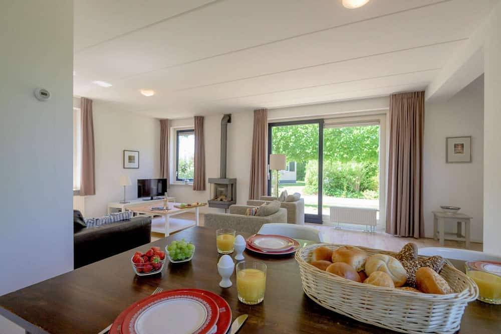 Bungalow in Sondel nahe Slotermeer in Ijsselmeer