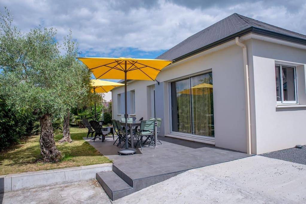Three-Bedroom House in Cantenay-Épinard, Région d'Angers
