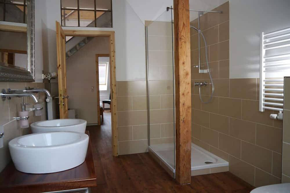 Ganze Wohnung, Hof am Grebiner See in Grebin, Südliche Ostseeküste