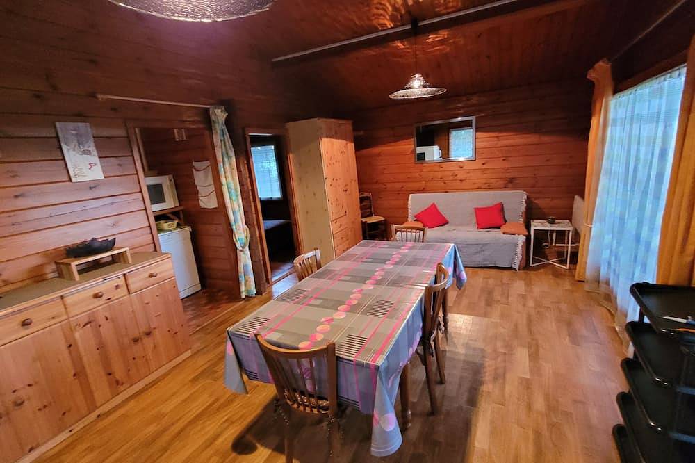Petit chalet dans le Sancy in Saint-Diéry, Parc naturel régional des Volcans d'Auvergne