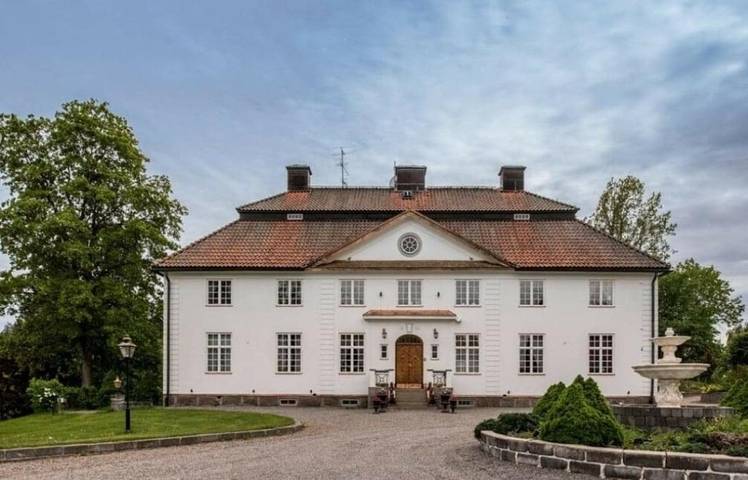 Hotell för 3 Personer, med bubbelpool samt trädgård och pool och bastu i Hudiksvall