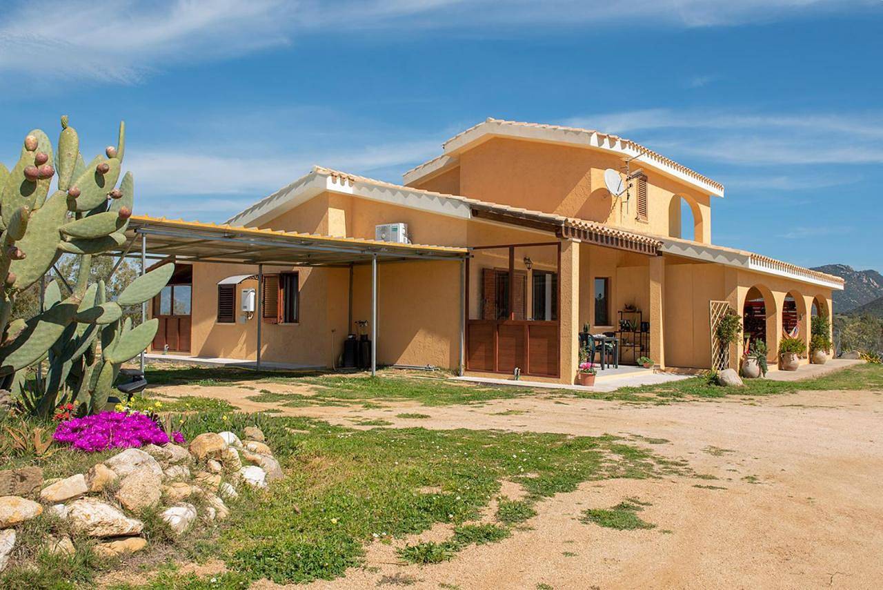 Double Room with Private Bathroom in Castiadas, Province de Cagliari