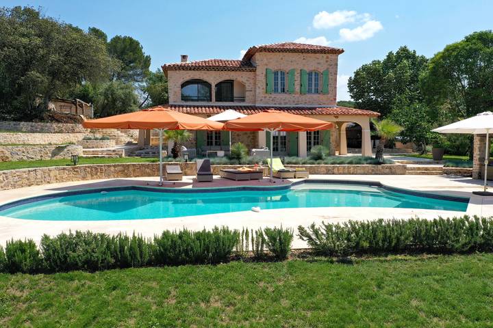 Location de vacances pour 8 personnes, avec jardin et terrasse à Lorgues - 2