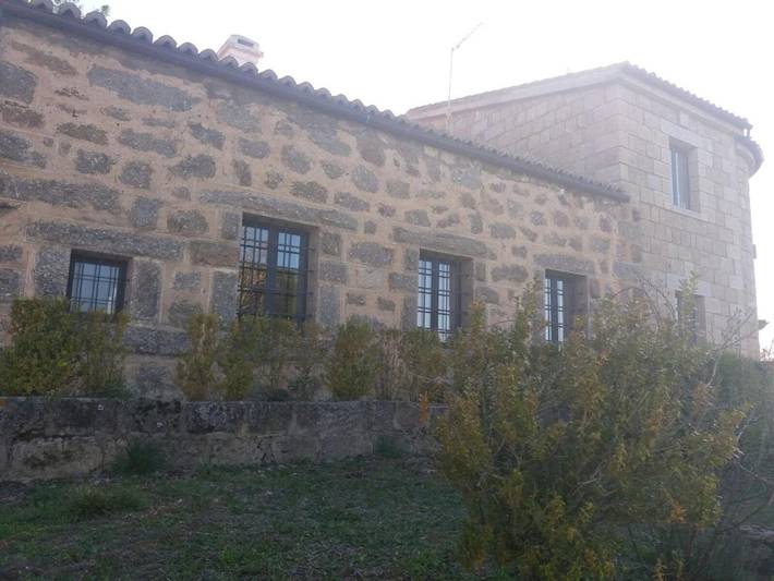 Landhaus 'Casa Rural De Benjamín Palencia' mit Bergblick und privatem Garten in Villafranca de la Sierra, Ávila und Umgebung