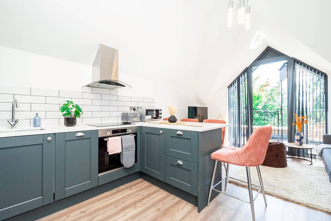 Entire apartment, Omega   Acton   Top Floor in Ealing, London