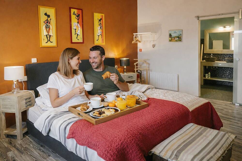 “Exclusive Chateau Estate, for 14 Guests with Pool Near Tongeren” in Lauw, Tongeren