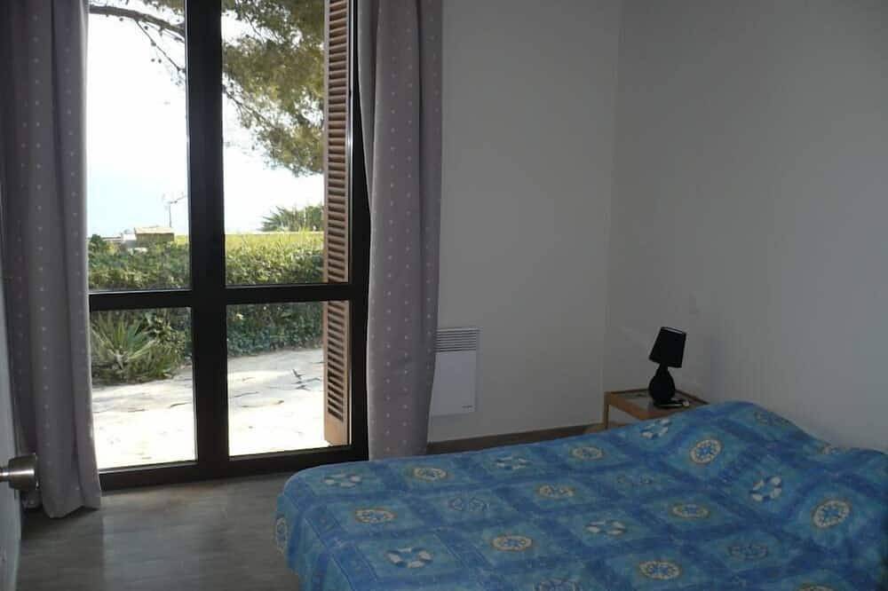 Ferienhaus - 3   Räume - 5/6   Personen in Cap Bénat, Bormes-les-Mimosas