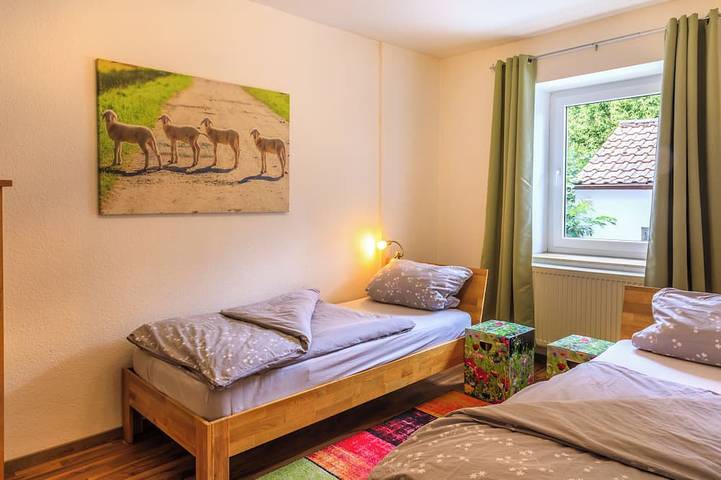 Gîte pour 6 personnes, avec terrasse et jardin à Kitzingen - 2