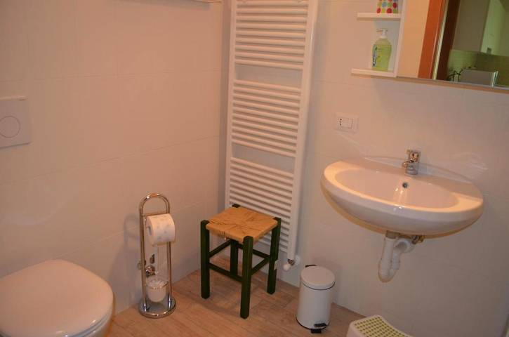 Ferienhaus für 9 Personen, mit Balkon und Terrasse sowie Garten und Ausblick in Gemeinde Porlezza - 4