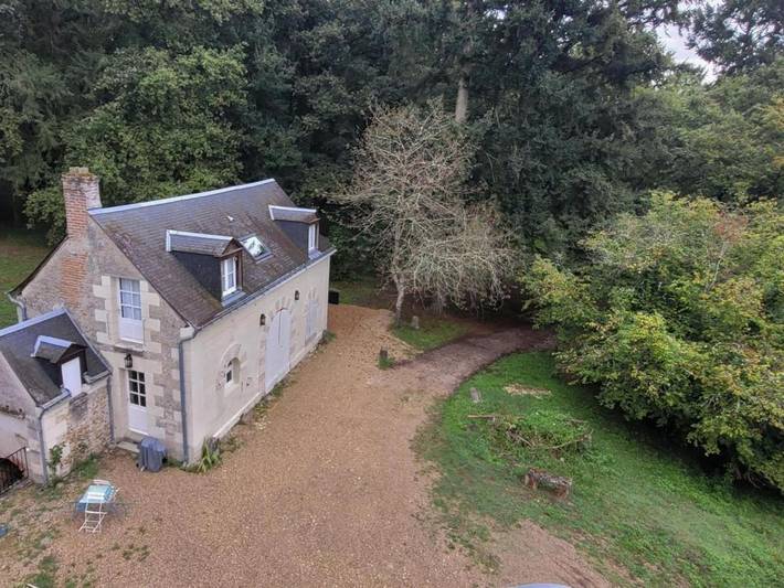 Gîte pour 4 personnes, avec jardin à Reugny