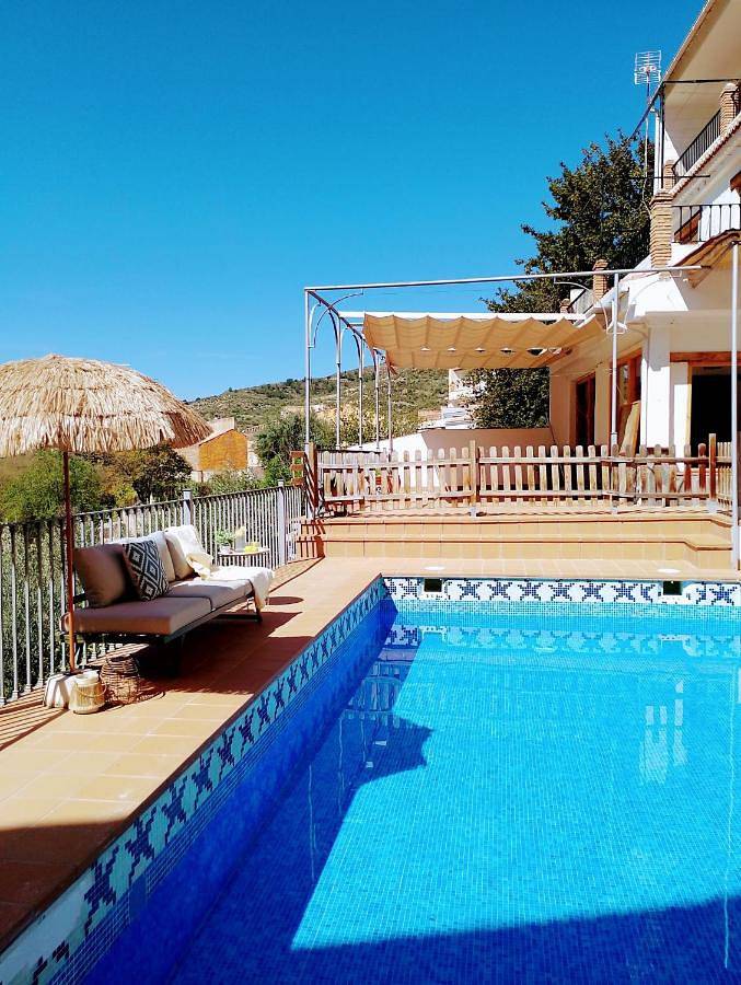 Casa de vacaciones para 15 personas, con piscina además de terraza y vistas, Se admiten mascotas en Vega de Granada - 4