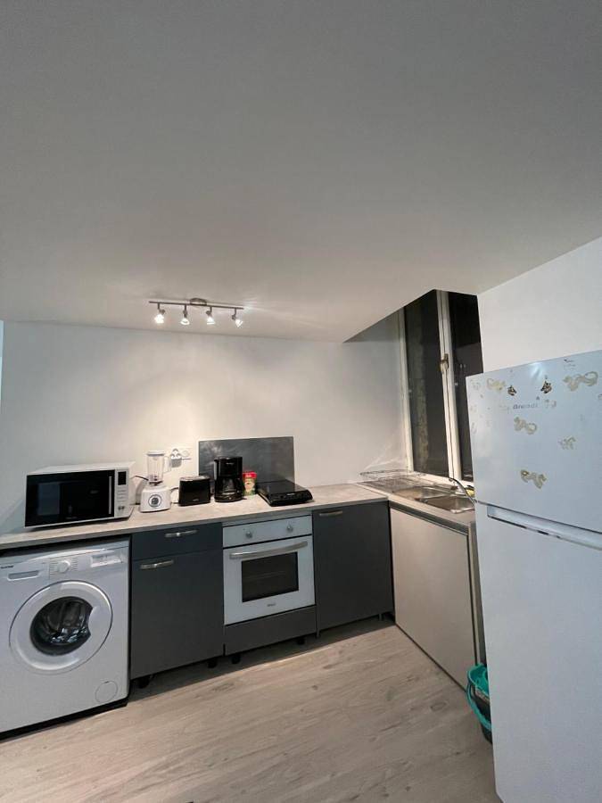 Appartement entier, Two-Bedroom Apartment in Gignac, Côte méditerranéenne (France)