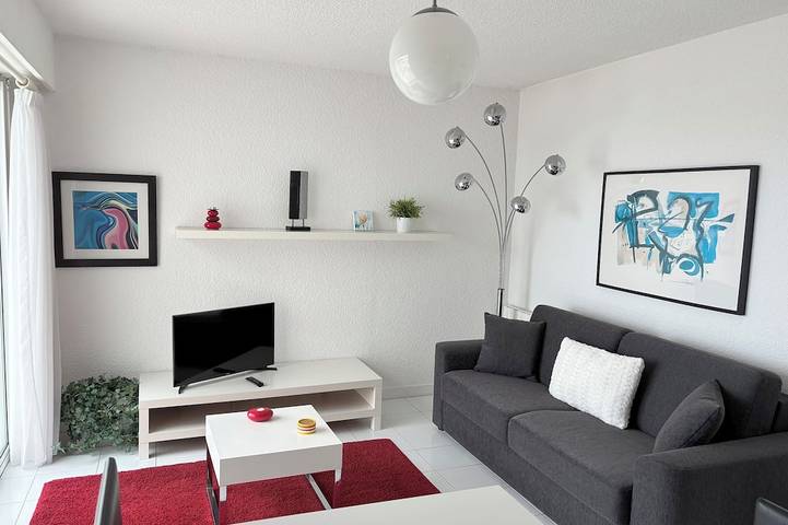 Gîte pour 4 personnes, avec terrasse et jardin dans Plage de Grève Blanche