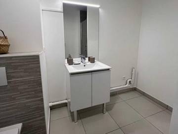 Location De Vacances pour 2 Personnes dans Suresnes, Hauts-de-Seine, Photo 4