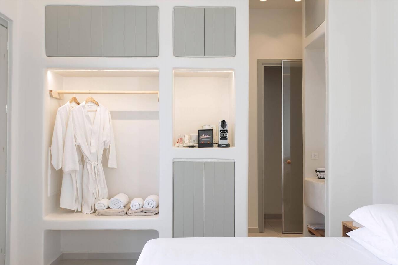 Kedros Villas Master Suite Garden View with Private Pool in Agios Prokopios, Cyclades