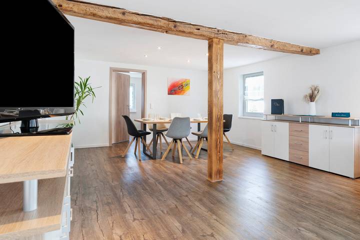 Entire apartment, Apartment 'Ferienwohnung Höhenluft' with Private Terrace and Wi-Fi in Engelsbrand, Northern Black Forest