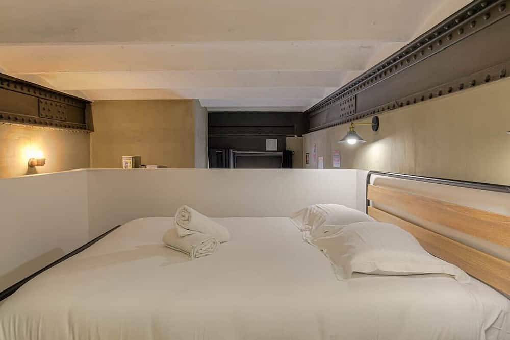 Apartamento entero, Lyon City - New Industrial Loft w/ Mezzanine in Caluire-et-Cuire, Lyon region