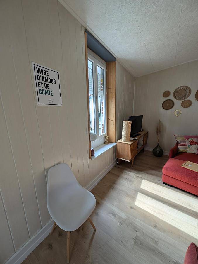 Appartement entier, Two-Bedroom Apartment in Mouchard (Jura), Jura