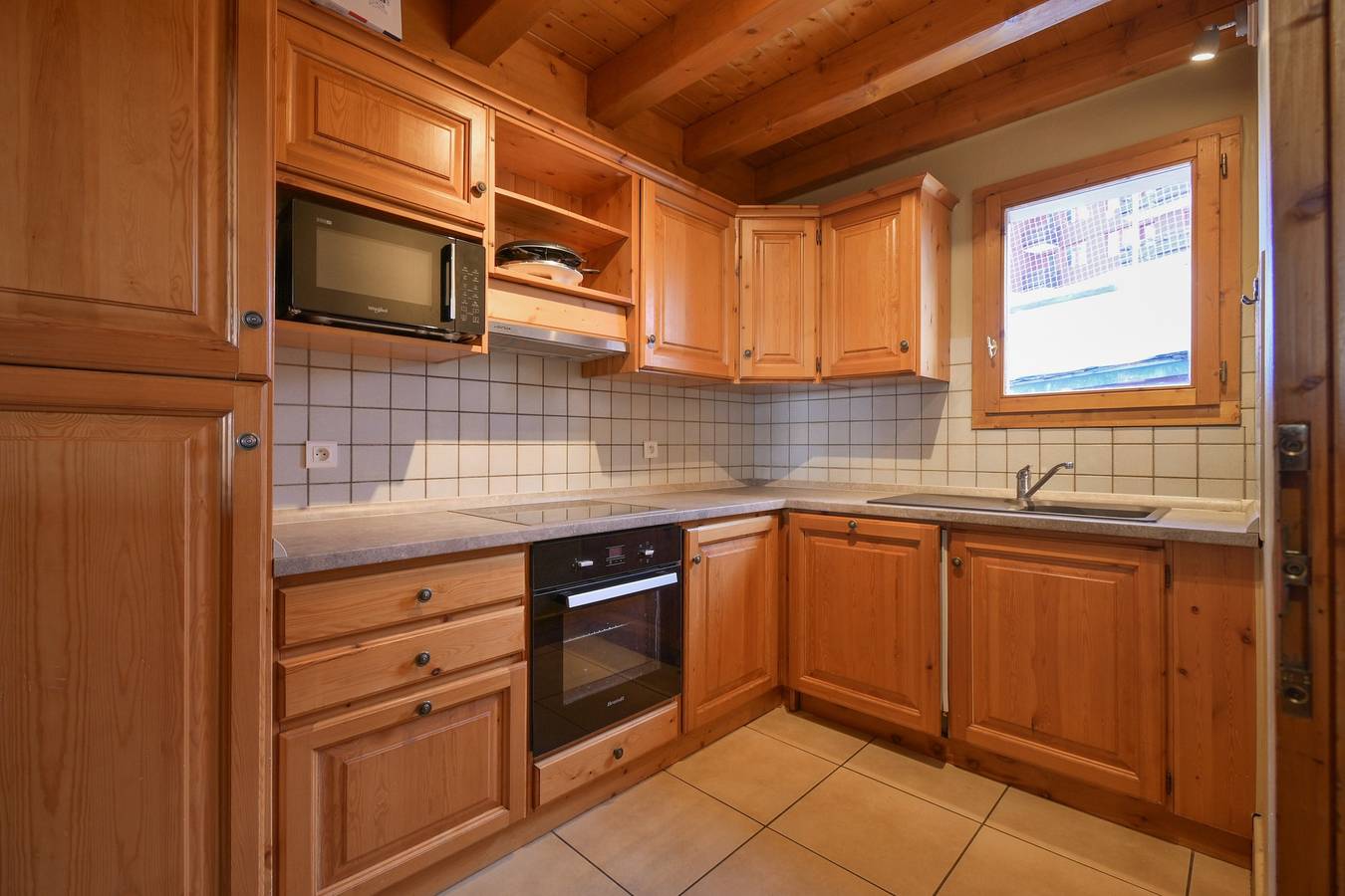 Appartement entier, Appartement 'Lesetoilesdelaplagne Chalet 20' avec vue montagne et balcon in Belle Plagne, La Plagne-Tarentaise
