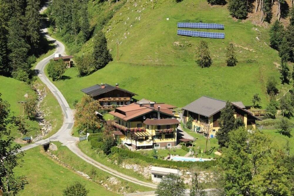 Schattaugut : Apartment with Garden View in Eben im Pongau, Tennengau