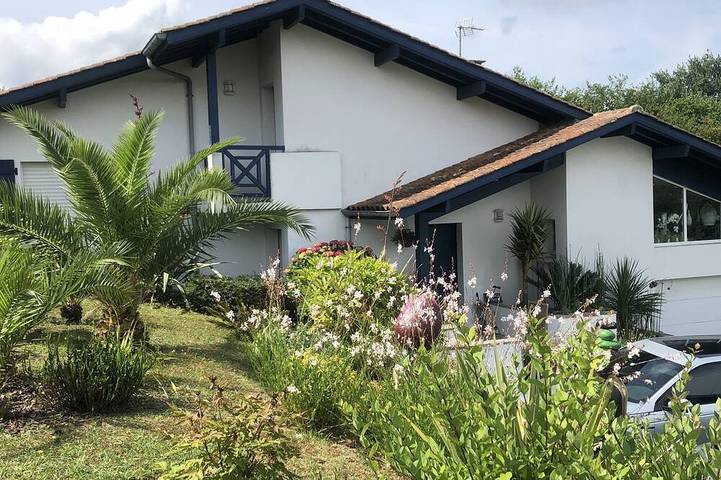 Biarritz in summer, villa golf de Bassussarry heated swimming pool in Bassussarry, Bayonne region