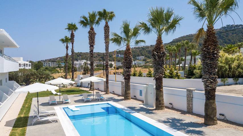 Gîte pour 2 personnes, avec jardin ainsi que piscine et balcon à Faliráki - 2