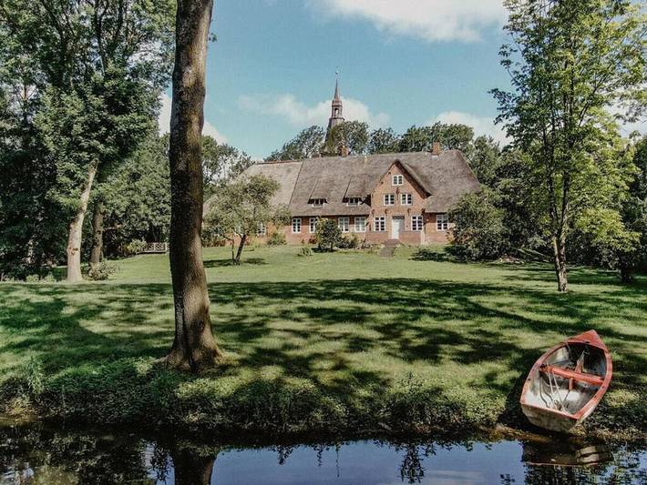 Ferienhaus für 15 Personen, mit Terrasse und Garten sowie Sauna