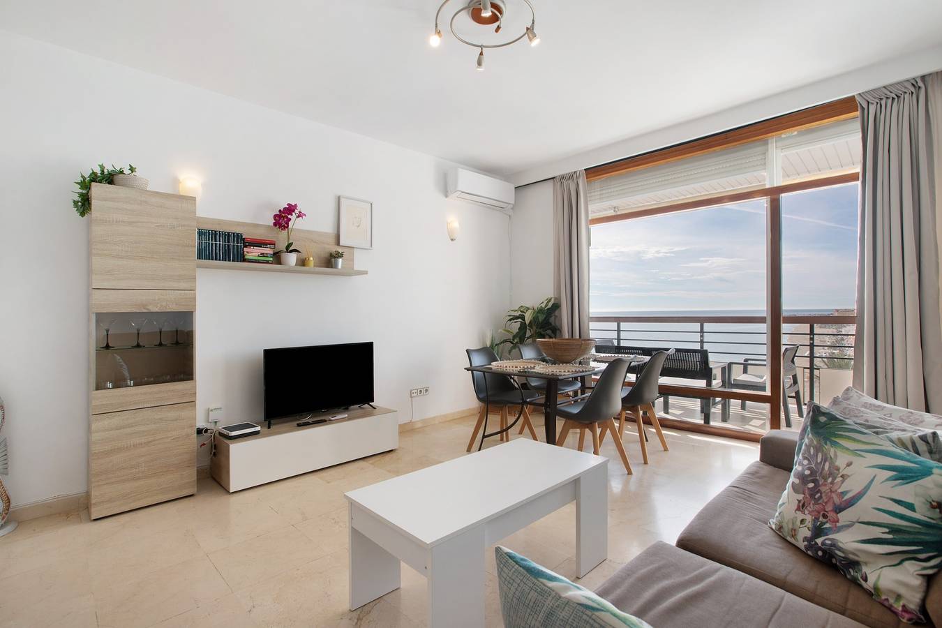 Appartement 'Primera Linea Vistas Panoramicas' met zeezicht, Wi-Fi en airconditioning, foto 8