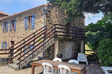 Location de vacances pour 4 personnes à Jouqueviel