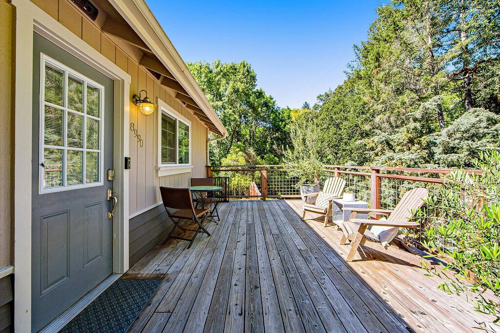 Dog-Friendly Home w/ 2 Decks, Wifi & W/D - Near Vineyards & Russian River in Forestville, California North Coast