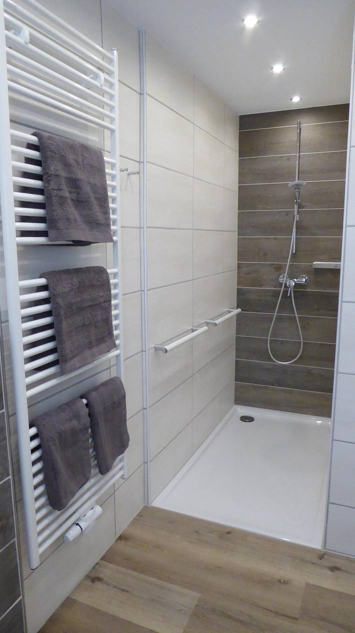 Ganze Ferienwohnung, Ferienwohnung am Bacherl - gemütliche Ferienwohnung 48qm, barrierefrei mit Terrasse in Surberg, Landkreis Traunstein