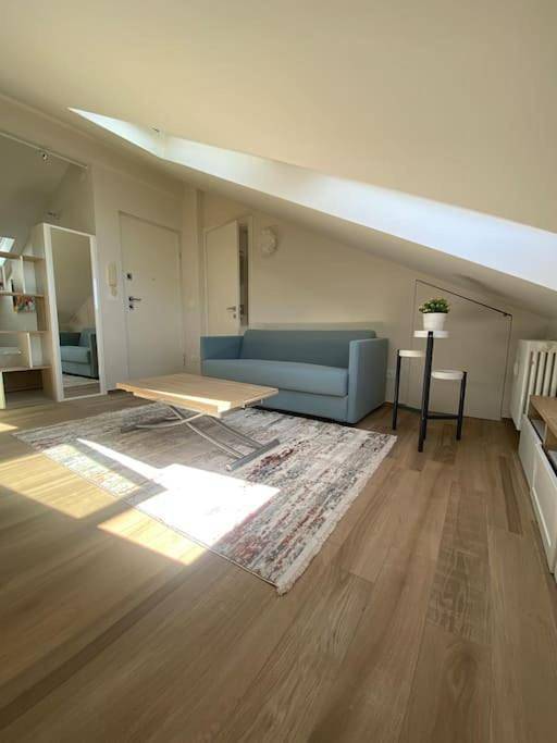 Appartement entier, Deliziosa mansarda con vista panoramica in Coni, Province de Coni