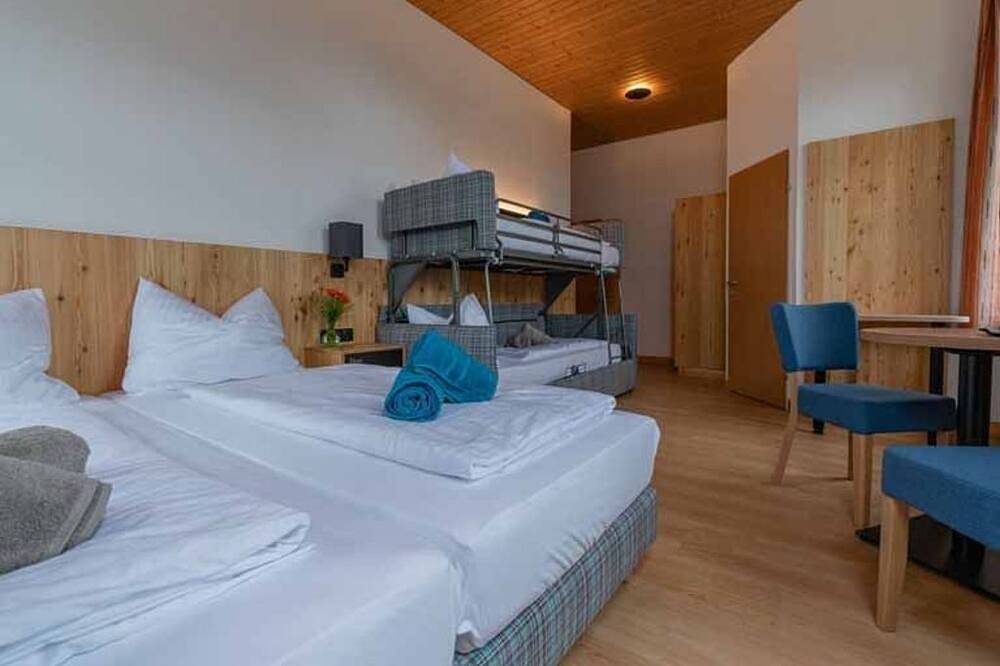 Standardzimmer - Haus Weyregg - Frühstückspension in Weyregg am Attersee, Bezirk Vöcklabruck
