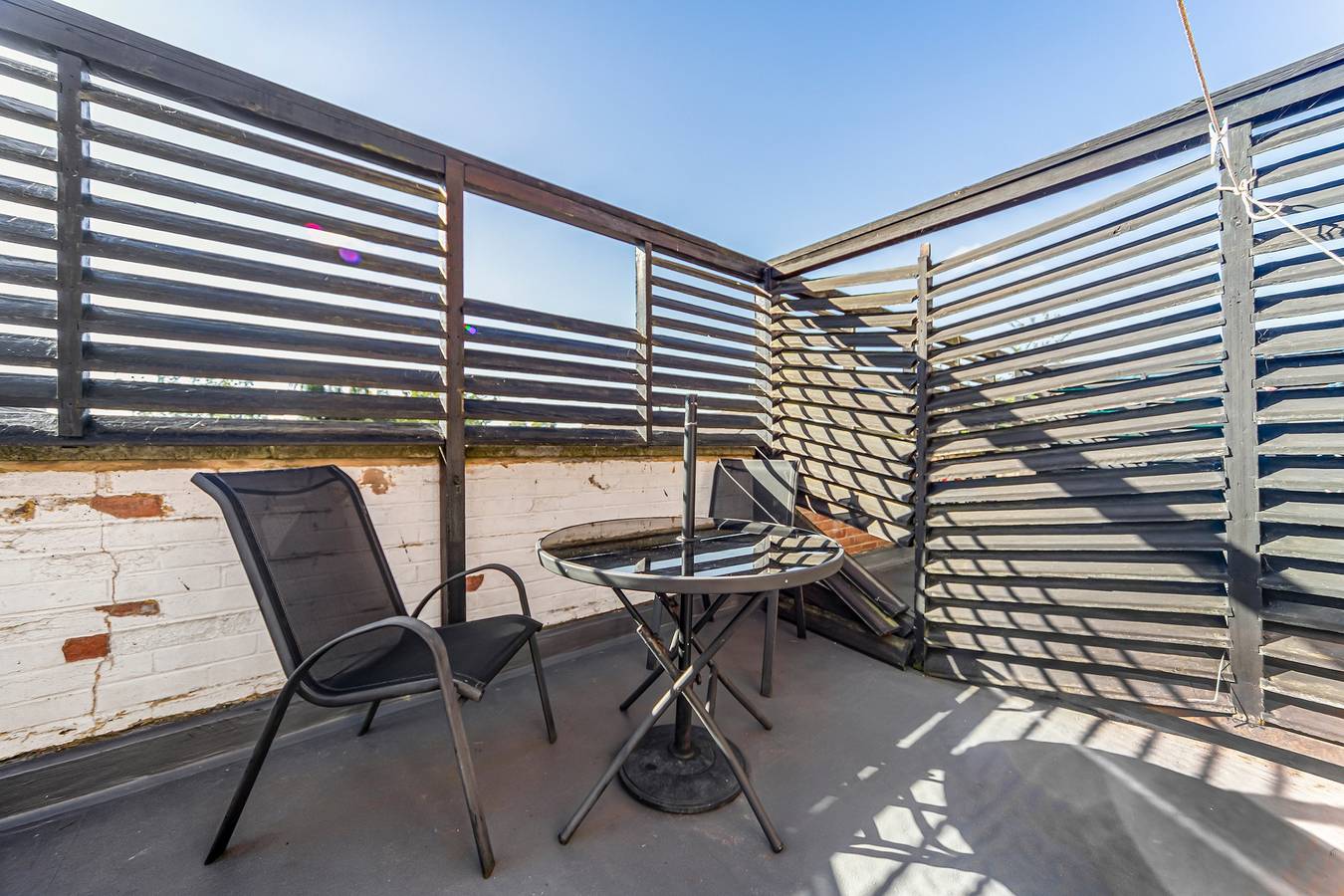 Entire holiday apartment, 3 Bed Apartment Sleeps 5 - Brookes - Tv & Wifi in Oxford, Oxfordshire