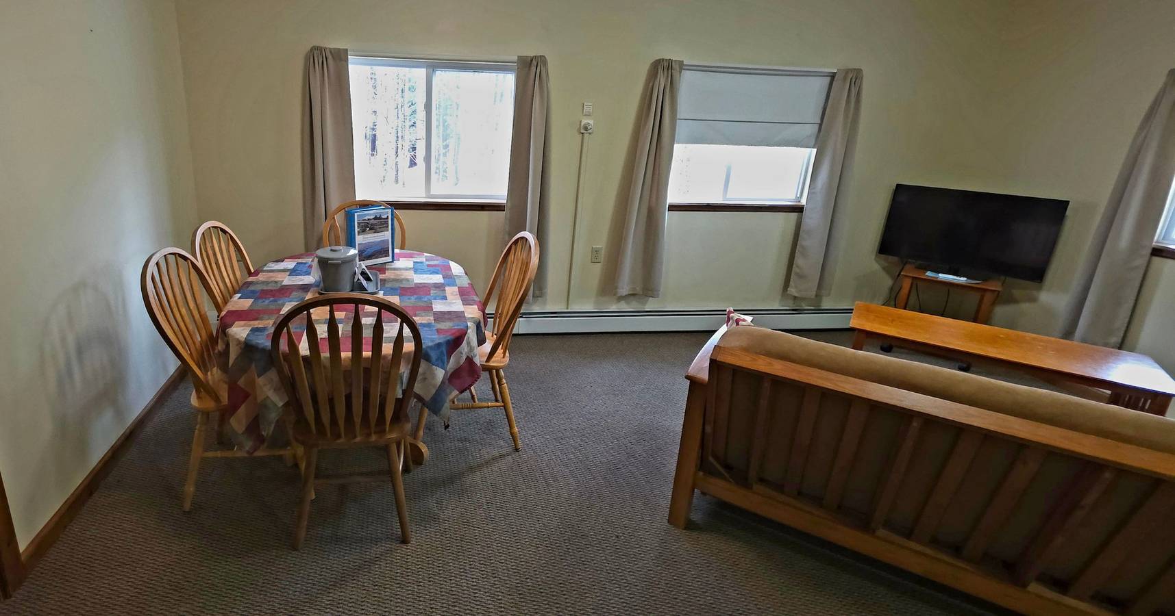 Entire apartment, 2nd Floor Suite in Franklin County (Maine)