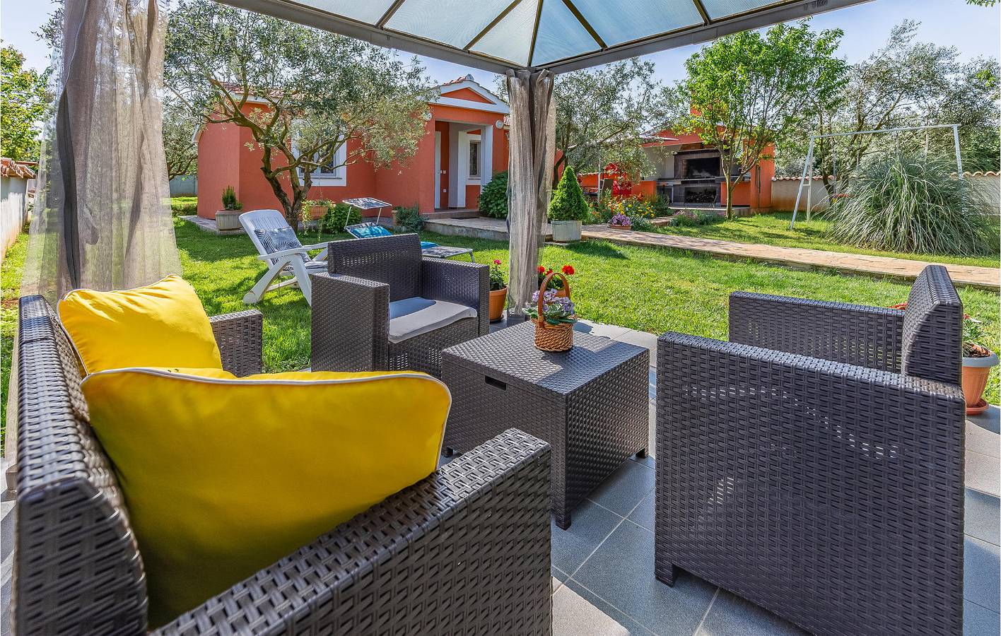 Accogliente appartamento con 1 camera da letto, terrazza e parcheggio, a 2,5 km dalla costa in Medolino, Costa meridionale dell´Istria