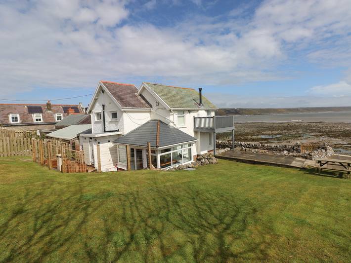 Cottage for 7 people, with Balcony and Garden in Port Eynon