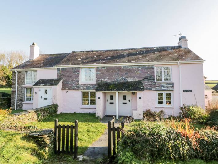 Cottage for 5 people, with garden, with pets in Polperro