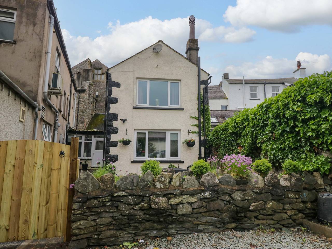 Courtyard Cottage in Cartmel, Lake District