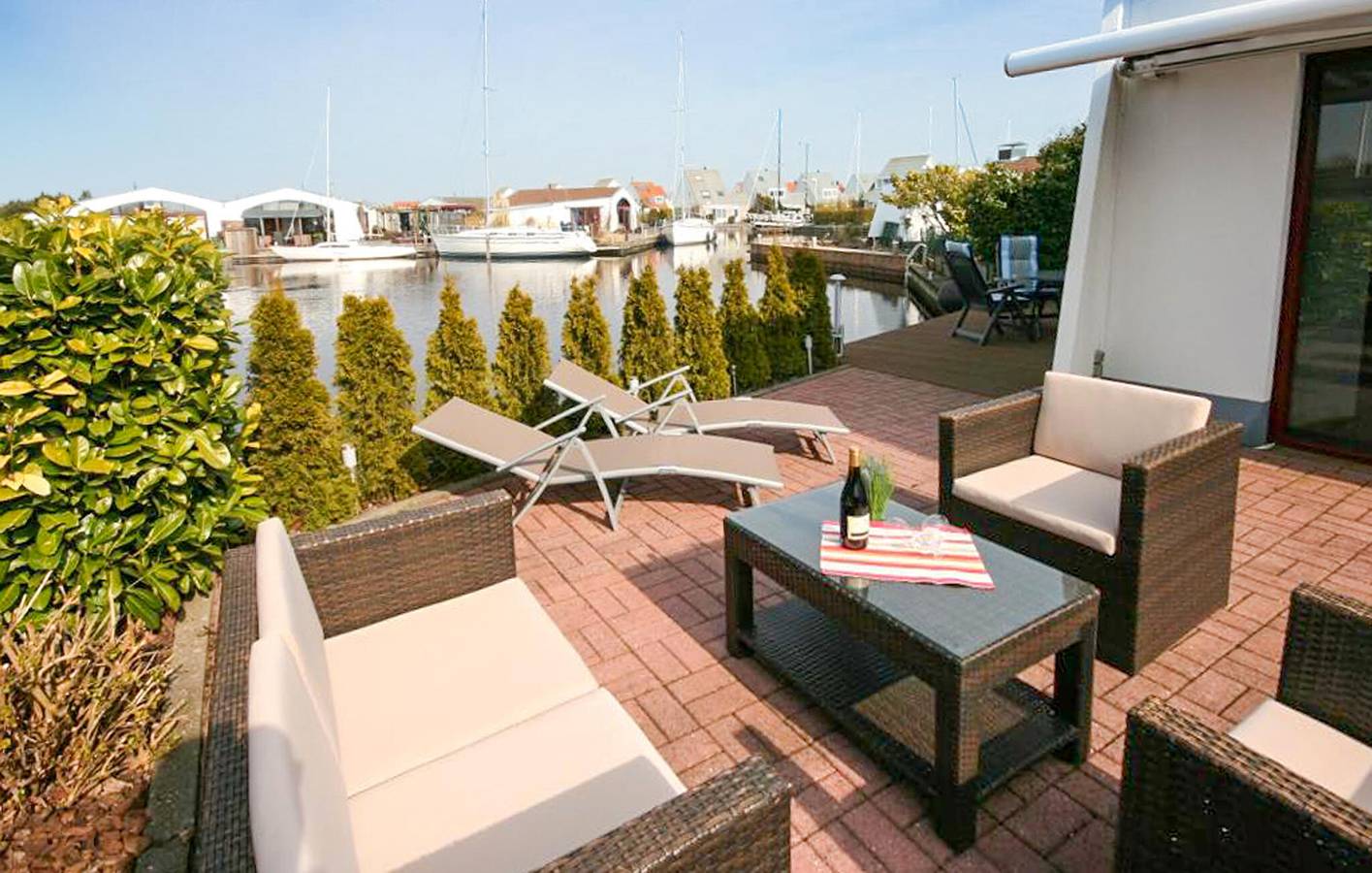 Ferienhaus für 4 Personen mit Ausblick in Lemmer, Ijsselmeer