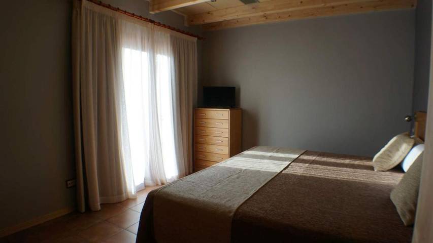 Casa rural para 2 personas, con Terraza y Jardín además de Piscina y Vistas en Peratallada - 2